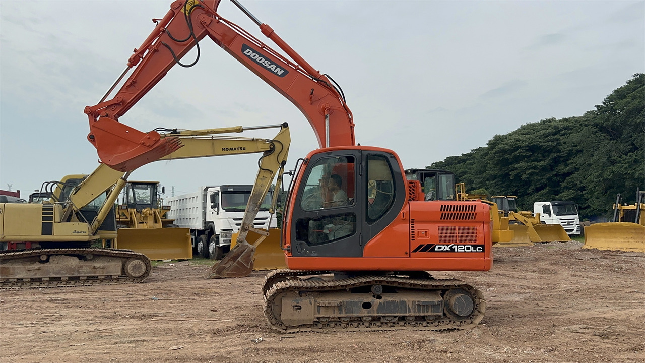 Doosan DX120 - Vikšrinis ekskavatorius: foto 3 Doosan DX120 - Vikšrinis ekskavatorius: foto 3