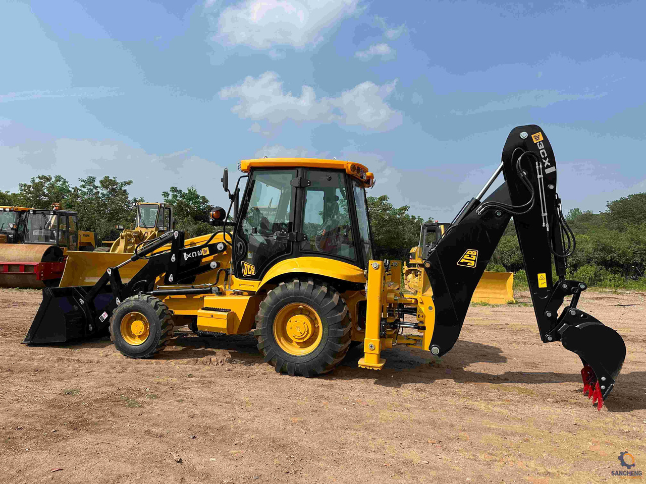 JCB 3CX - Ekskavatorius-krautuvas: foto 2 JCB 3CX - Ekskavatorius-krautuvas: foto 2
