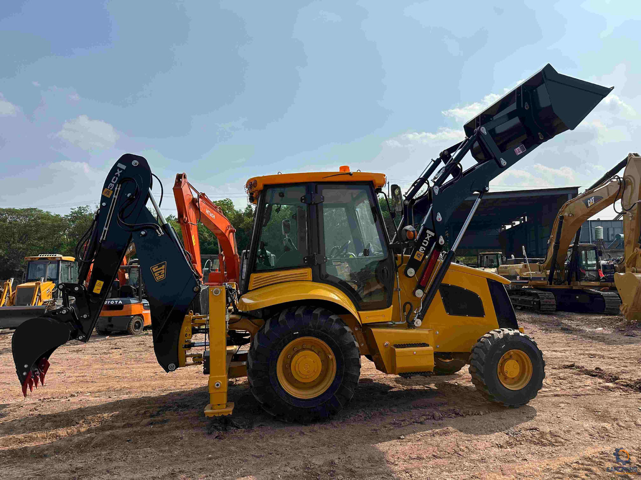 Ekskavatorius-krautuvas JCB 3CX: foto 8