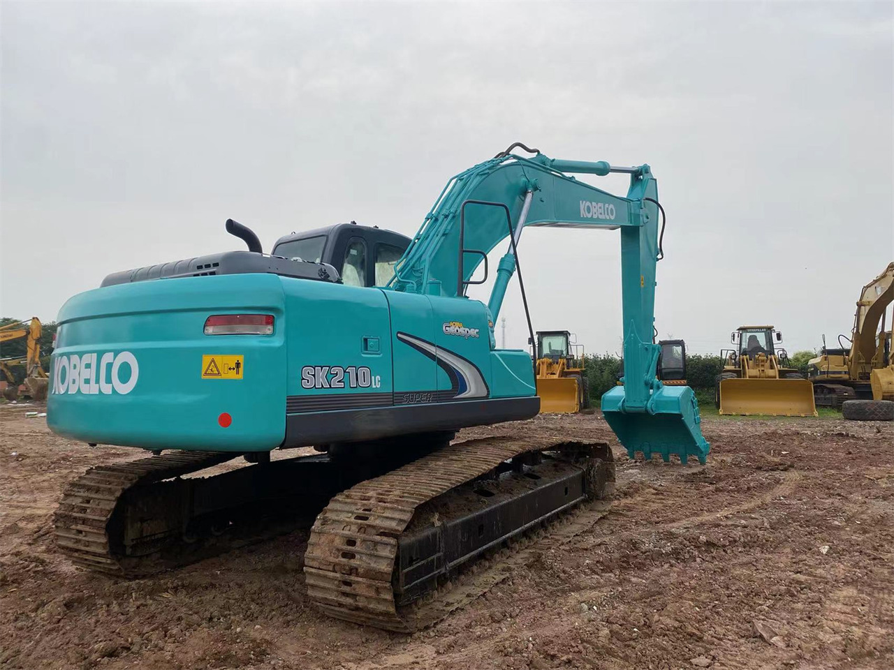 KOBELCO SK210LC-8 - Vikšrinis ekskavatorius: foto 3 KOBELCO SK210LC-8 - Vikšrinis ekskavatorius: foto 3