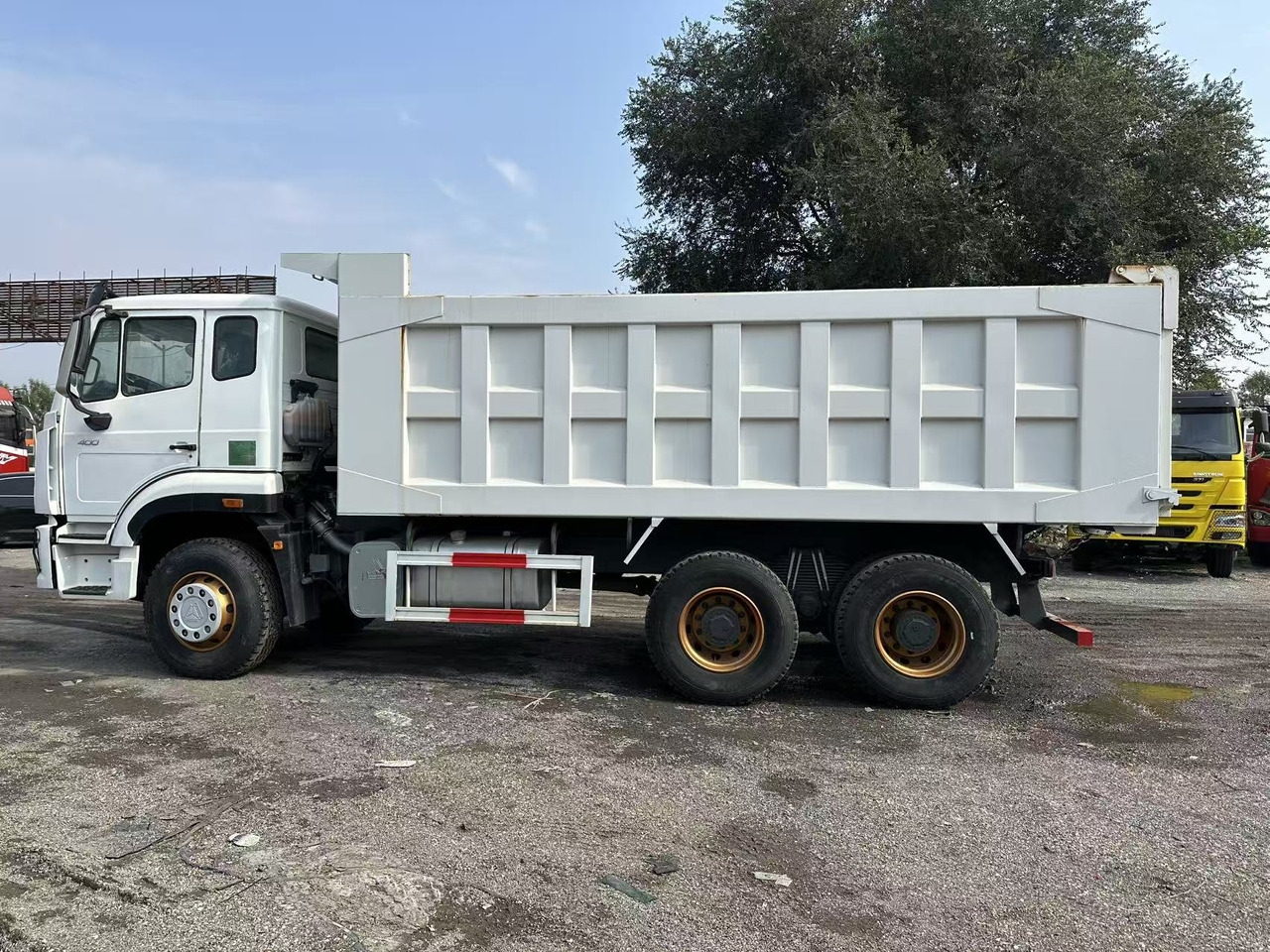 SINOTRUK HOHAN 400hp 6x4 tipper truck - Savivartis sunkvežimis: foto 3 SINOTRUK HOHAN 400hp 6x4 tipper truck - Savivartis sunkvežimis: foto 3