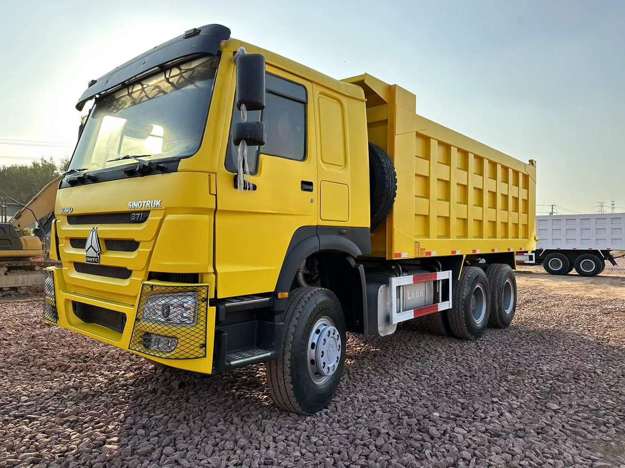 SINOTRUK HOWO 371 Dump Truck - Savivartis sunkvežimis: foto 5 SINOTRUK HOWO 371 Dump Truck - Savivartis sunkvežimis: foto 5