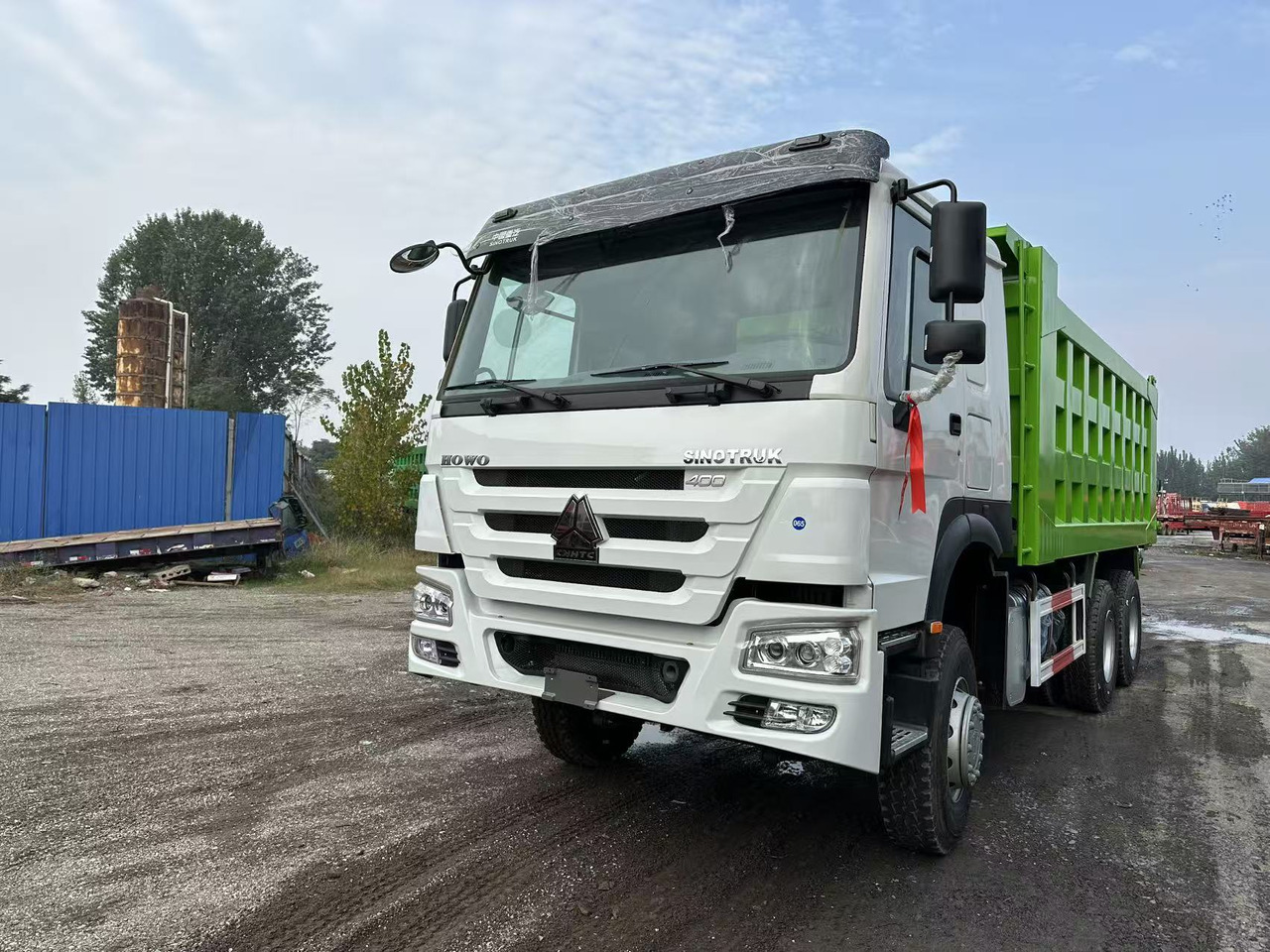 SINOTRUK HOWO 400HP 6X4 Tipper Truck - Savivartis sunkvežimis: foto 2 SINOTRUK HOWO 400HP 6X4 Tipper Truck - Savivartis sunkvežimis: foto 2