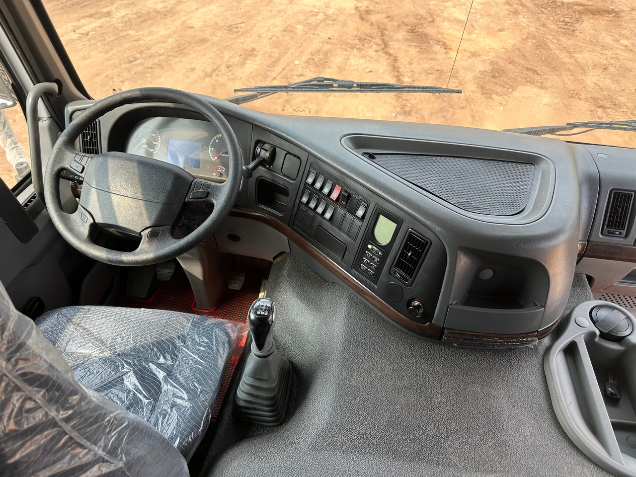 SINOTRUK HOWO Dump truck 371 6x4 - Savivartis sunkvežimis: foto 4 SINOTRUK HOWO Dump truck 371 6x4 - Savivartis sunkvežimis: foto 4