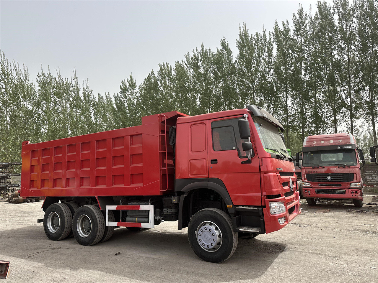 SINOTRUK Howo Dump truck 371 - Savivartis sunkvežimis: foto 3 SINOTRUK Howo Dump truck 371 - Savivartis sunkvežimis: foto 3