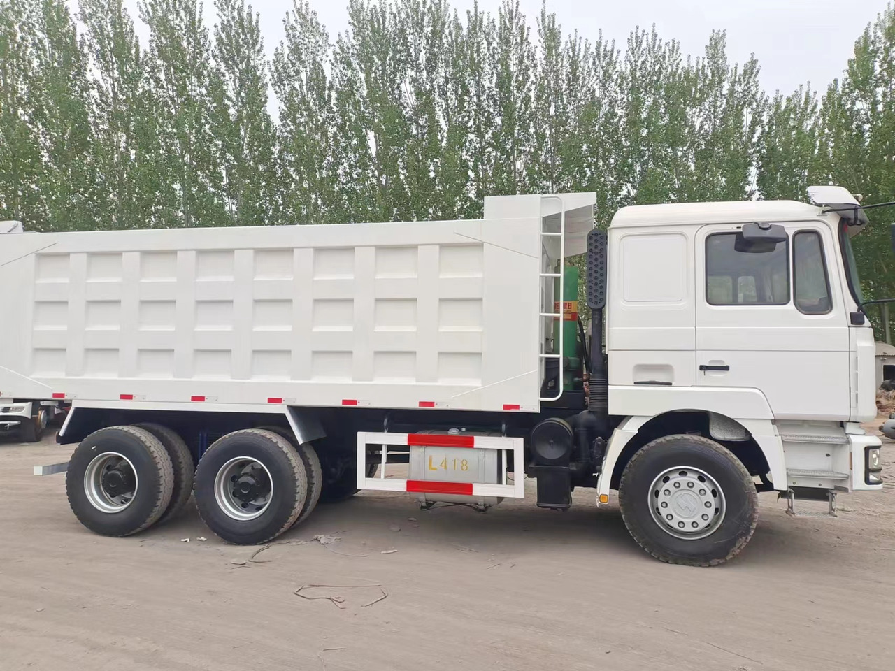 Shacman F3000 Dump Truck - Savivartis sunkvežimis: foto 4 Shacman F3000 Dump Truck - Savivartis sunkvežimis: foto 4
