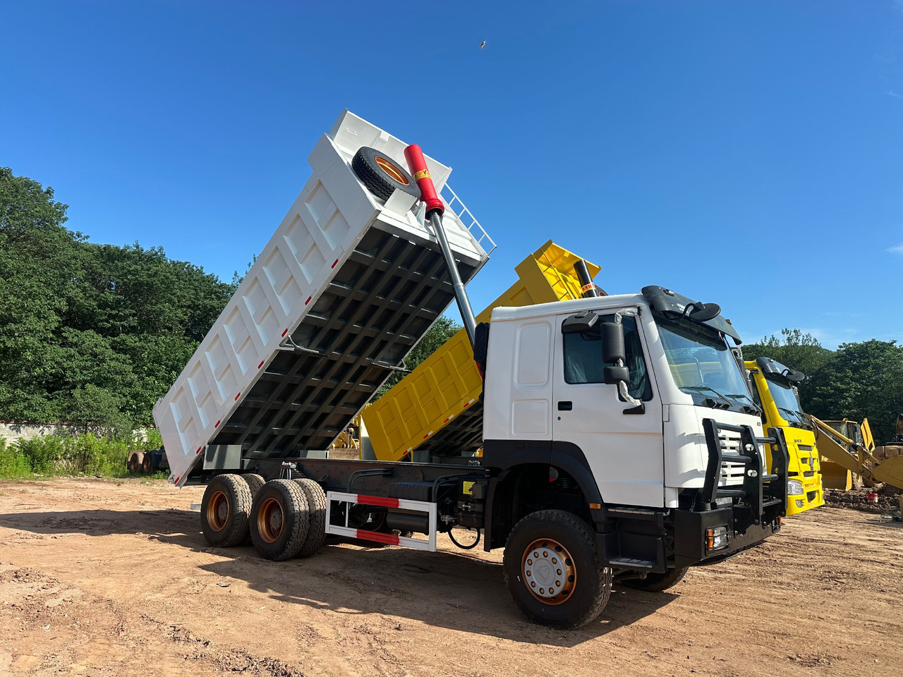 Savivartis sunkvežimis Sinotruk HOWO 400hp 6x4 tipper truck: foto 7