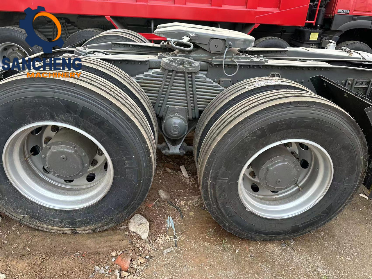 Sinotruk HOWO 380hp 6x4 tractor lizingą Sinotruk HOWO 380hp 6x4 tractor: foto 9 Sinotruk HOWO 380hp 6x4 tractor lizingą Sinotruk HOWO 380hp 6x4 tractor: foto 9