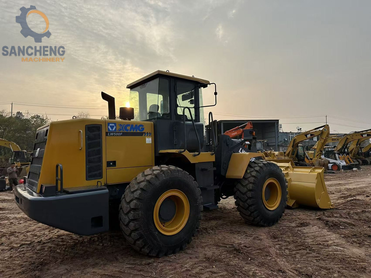 Ratinis krautuvas XCMG LW500F: foto 10