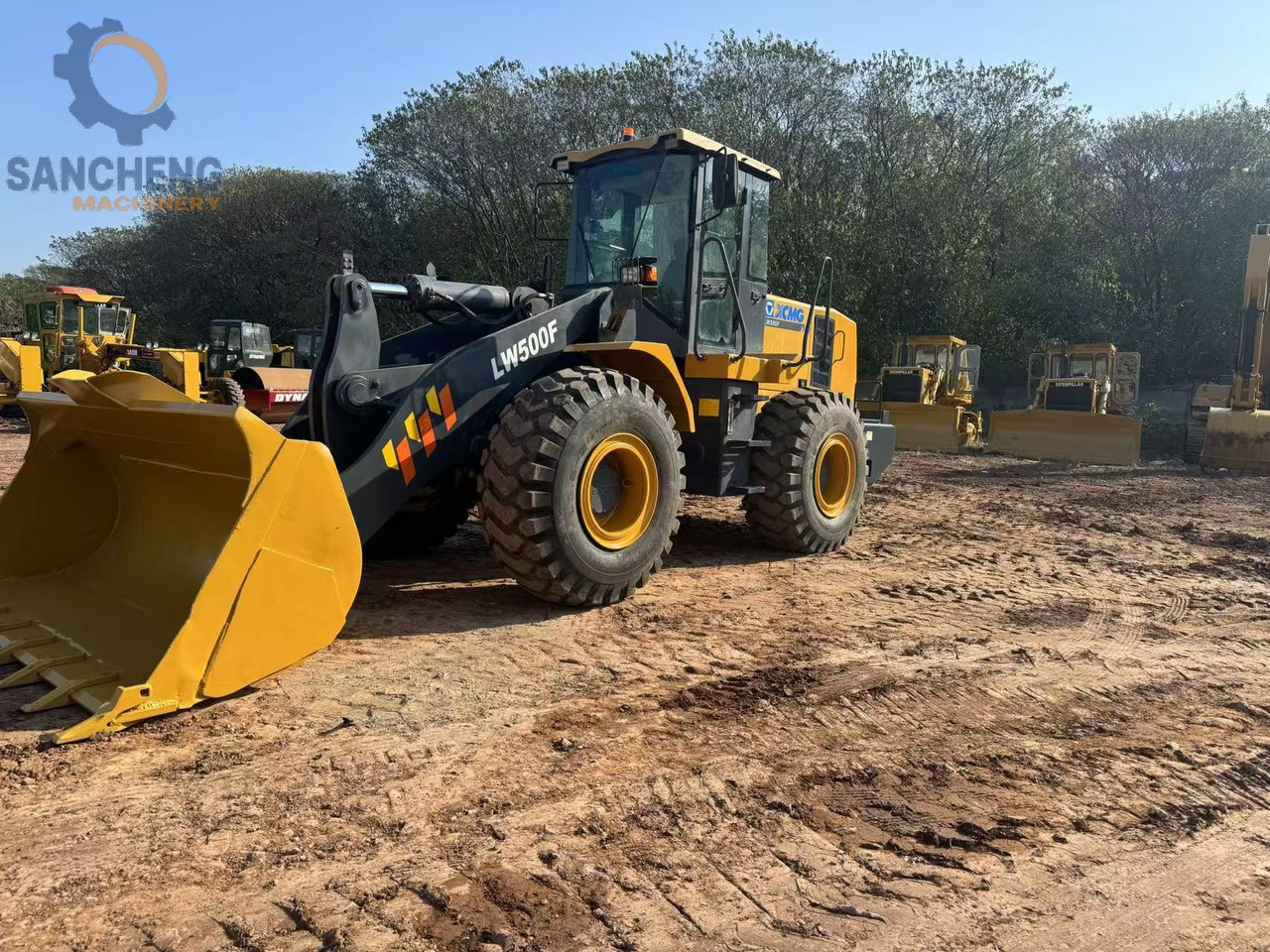 XCMG LW500F - Ratinis krautuvas: foto 2 XCMG LW500F - Ratinis krautuvas: foto 2
