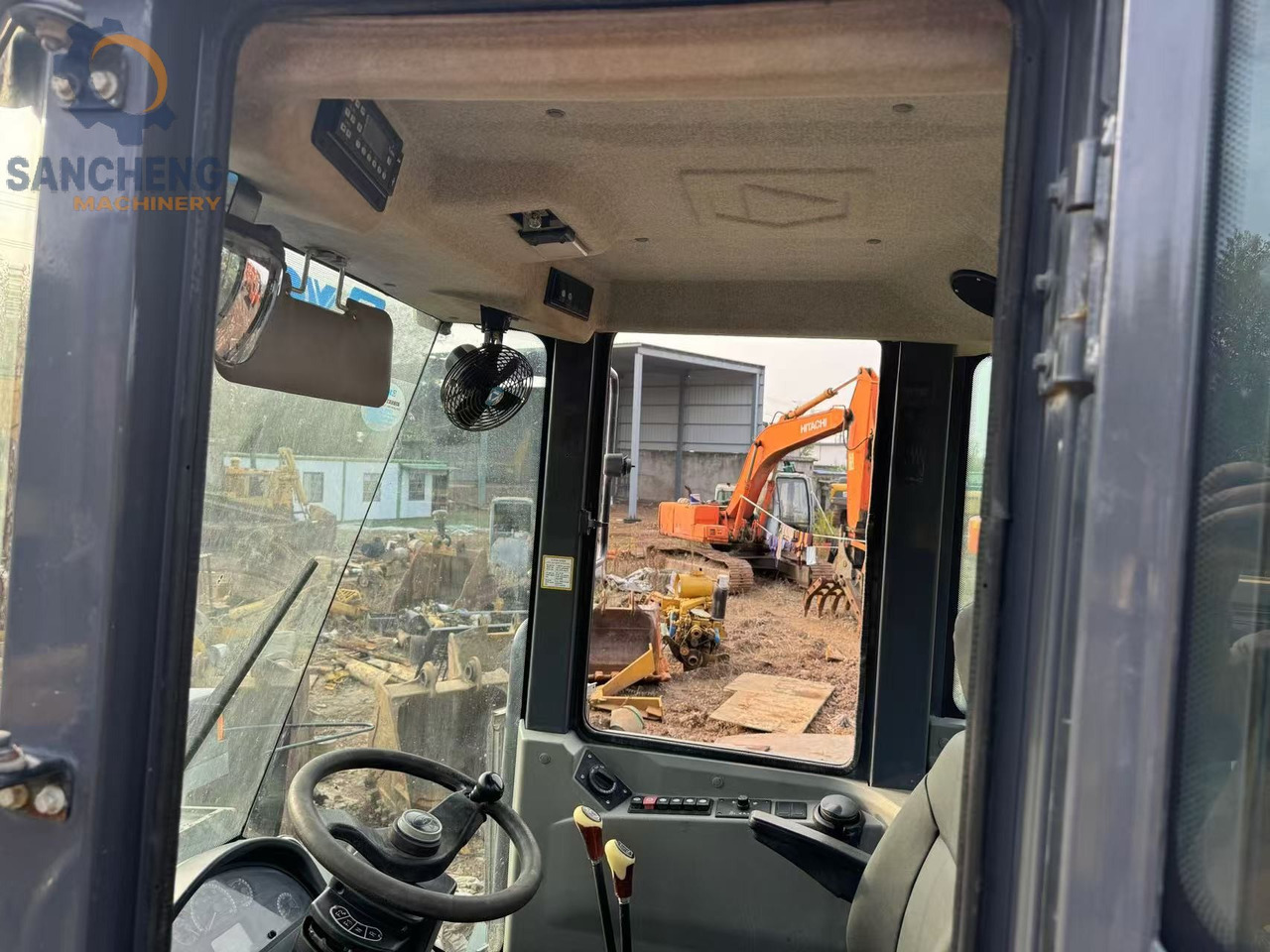 XCMG LW500F - Ratinis krautuvas: foto 5 XCMG LW500F - Ratinis krautuvas: foto 5