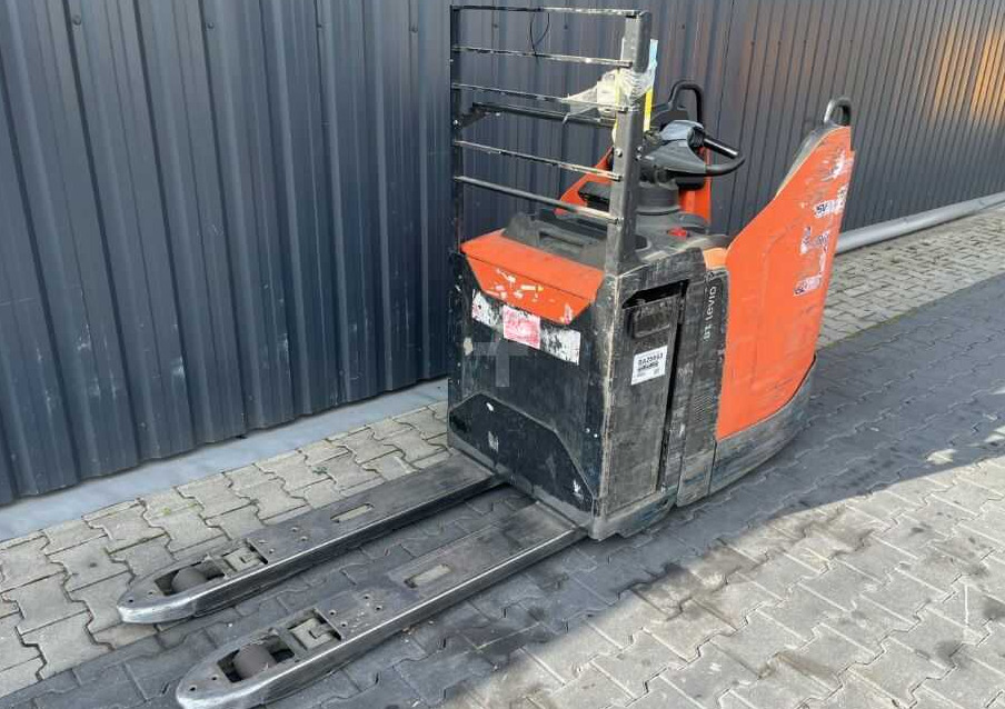BT LPE200 - Padėklų krautuvas: foto 1 BT LPE200 - Padėklų krautuvas: foto 1