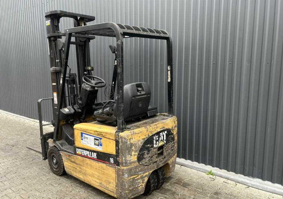 CAT Lift Trucks EP16KT - Elektrinis krautuvas: foto 3 CAT Lift Trucks EP16KT - Elektrinis krautuvas: foto 3