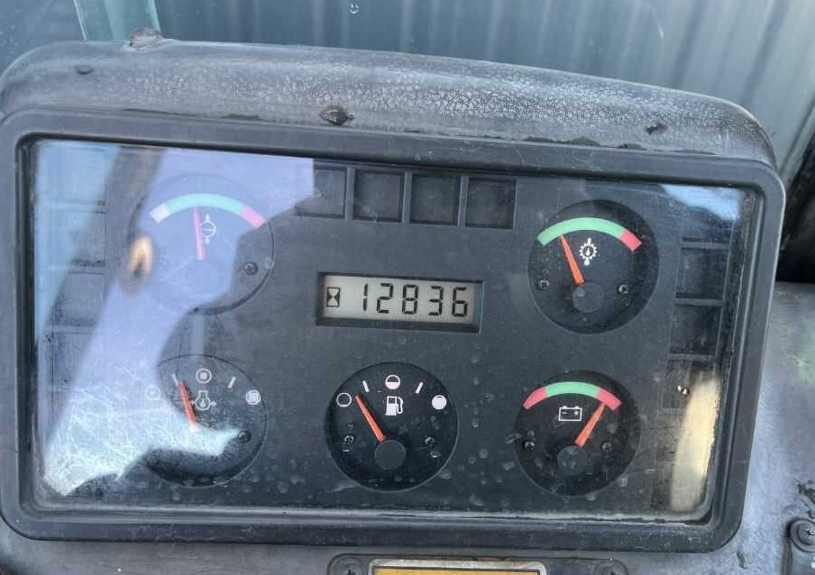Hyster H9.00XM - Dyzelinis krautuvas: foto 5 Hyster H9.00XM - Dyzelinis krautuvas: foto 5