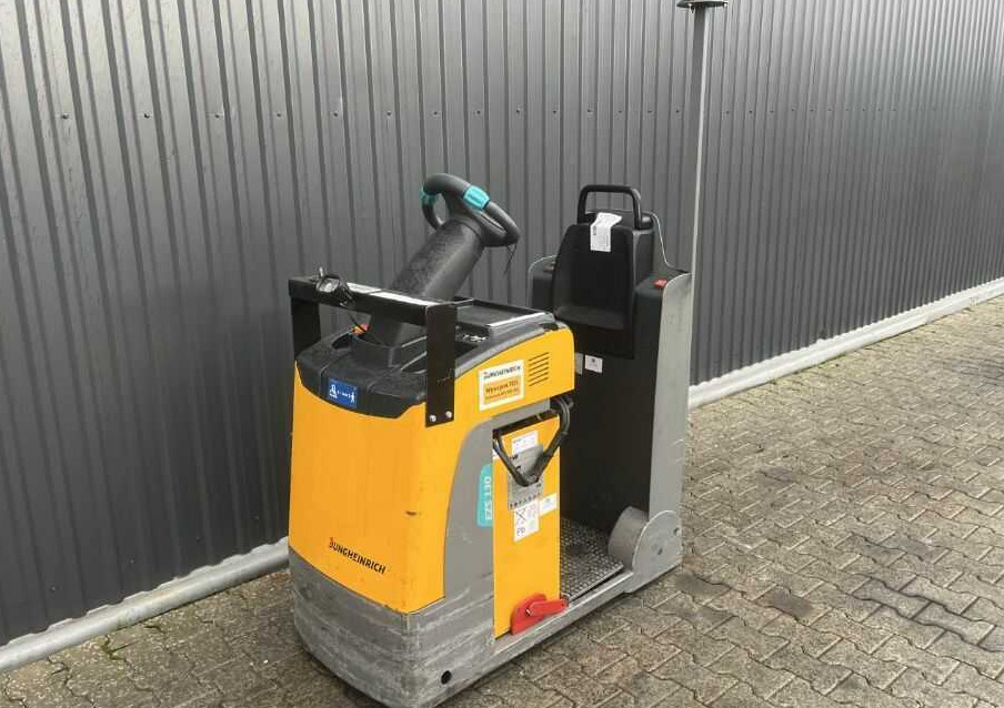 Jungheinrich EZS130 - Elektrinis vilkikas: foto 1 Jungheinrich EZS130 - Elektrinis vilkikas: foto 1