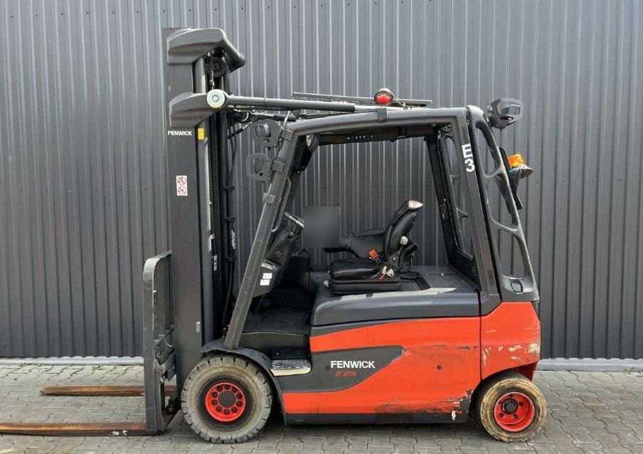 Linde E25L-02 - Elektrinis krautuvas: foto 2 Linde E25L-02 - Elektrinis krautuvas: foto 2