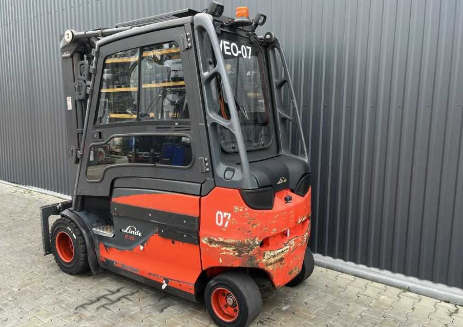 Linde E35HL-01 - Elektrinis krautuvas: foto 3 Linde E35HL-01 - Elektrinis krautuvas: foto 3