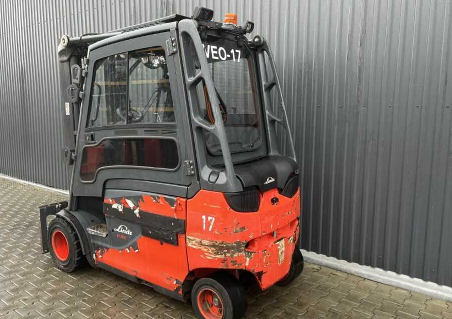 Linde E35HL-01 - Elektrinis krautuvas: foto 3 Linde E35HL-01 - Elektrinis krautuvas: foto 3