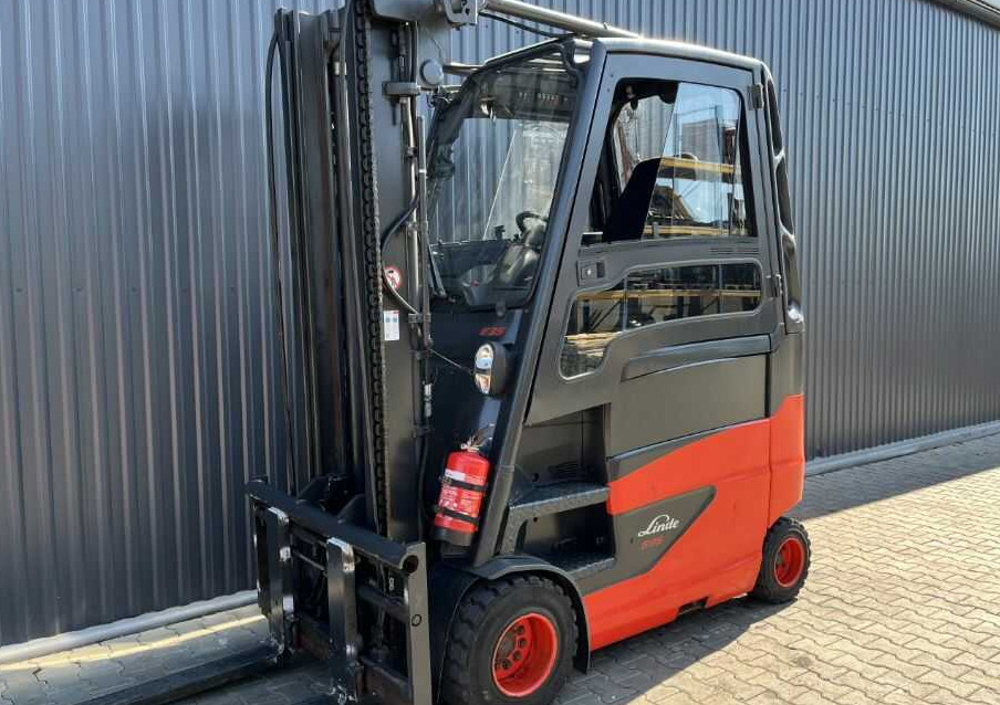 Linde E35HL-01 - Elektrinis krautuvas: foto 1 Linde E35HL-01 - Elektrinis krautuvas: foto 1