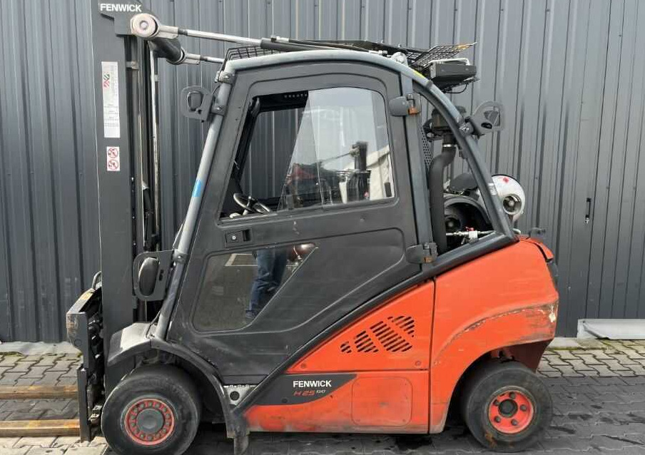 Linde H25T-02 - Dujinis krautuvas: foto 2 Linde H25T-02 - Dujinis krautuvas: foto 2