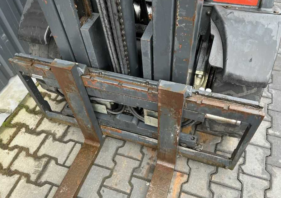 Linde H30T-01 - Dujinis krautuvas: foto 2 Linde H30T-01 - Dujinis krautuvas: foto 2