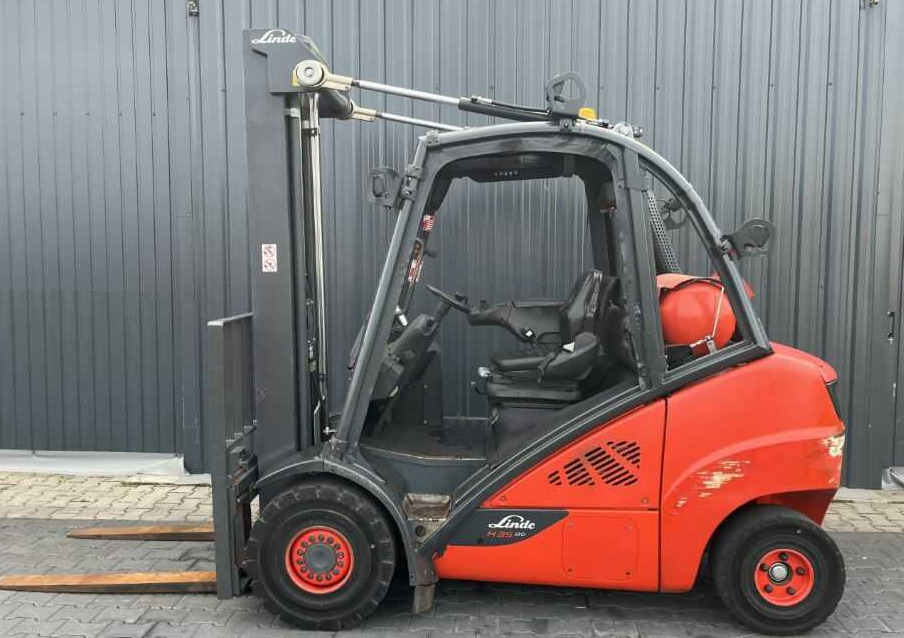 Linde H35T-02 - Dujinis krautuvas: foto 2 Linde H35T-02 - Dujinis krautuvas: foto 2