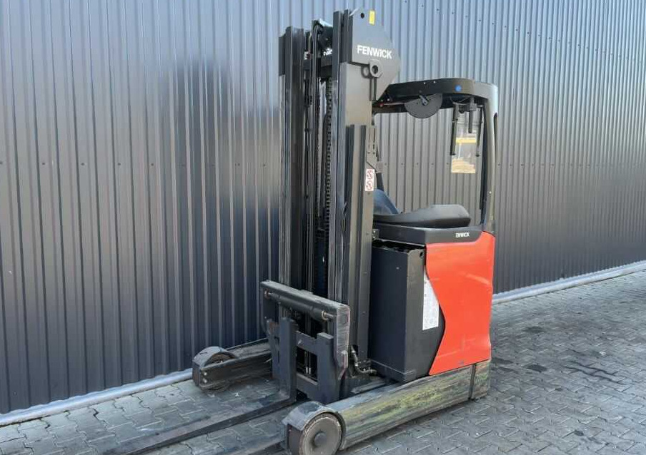 Linde R14-01 - Krautuvas su šakėmis: foto 1 Linde R14-01 - Krautuvas su šakėmis: foto 1