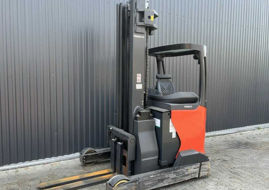 Linde R16HD-01 - Krautuvas su šakėmis: foto 1 Linde R16HD-01 - Krautuvas su šakėmis: foto 1