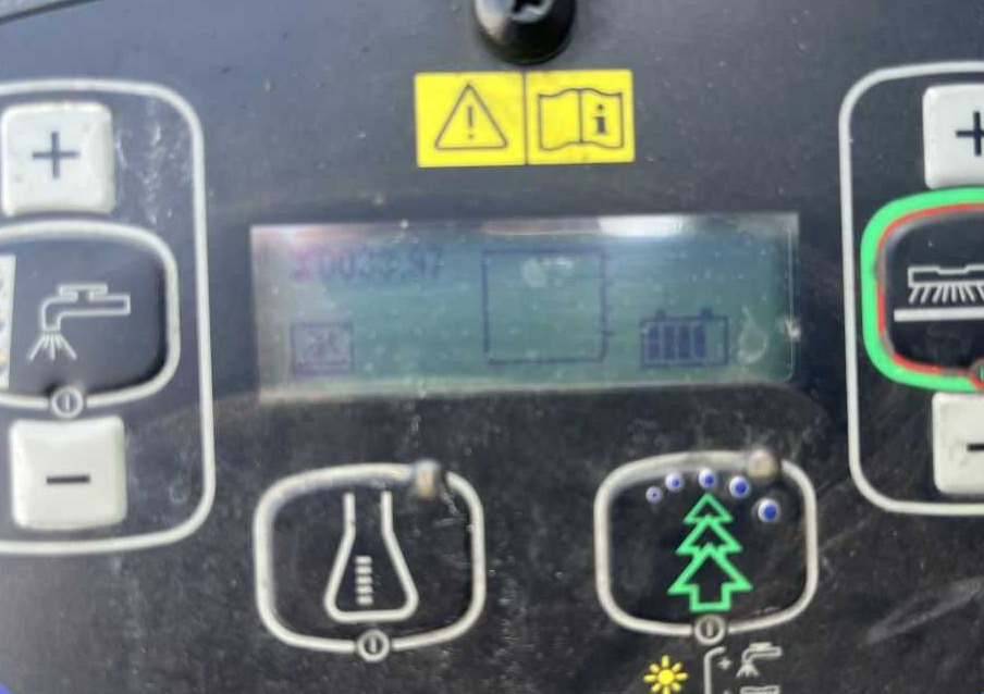 Nilfisk SC600 - Grindų plovimo mašina: foto 4 Nilfisk SC600 - Grindų plovimo mašina: foto 4