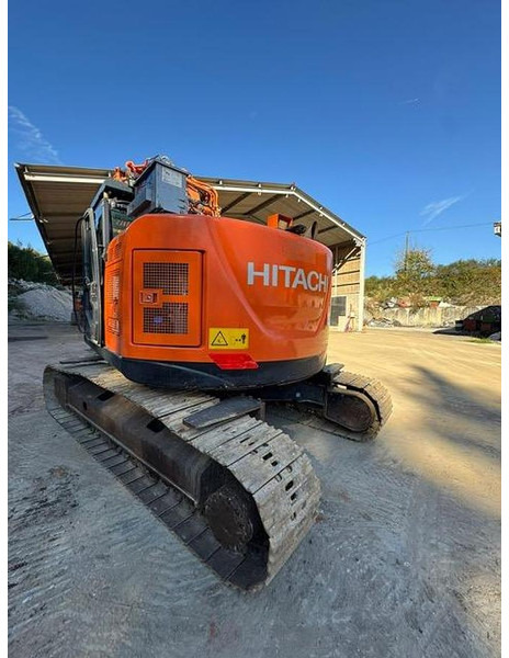 Hitachi ZX225USLC-6 - Vikšrinis ekskavatorius: foto 1 Hitachi ZX225USLC-6 - Vikšrinis ekskavatorius: foto 1