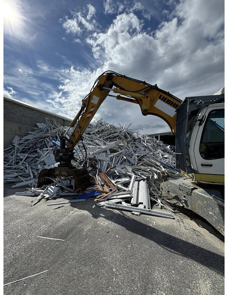 Liebherr A316 Li - Ratinis krautuvas: foto 2 Liebherr A316 Li - Ratinis krautuvas: foto 2