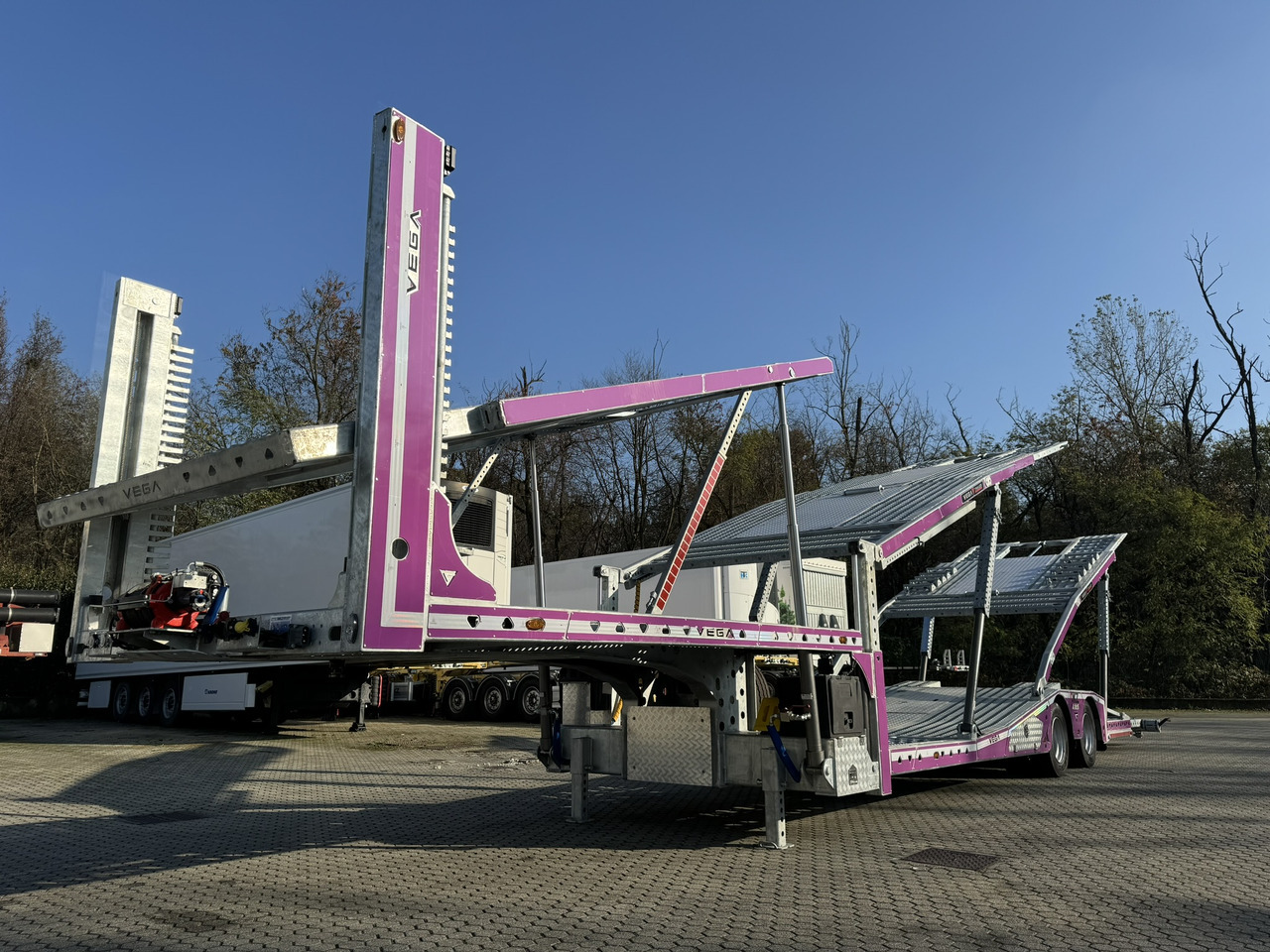 Vega Trailer 2 Axle Jeep Transporter (Vehicles) - Autovežis puspriekabė: foto 2 Vega Trailer 2 Axle Jeep Transporter (Vehicles) - Autovežis puspriekabė: foto 2