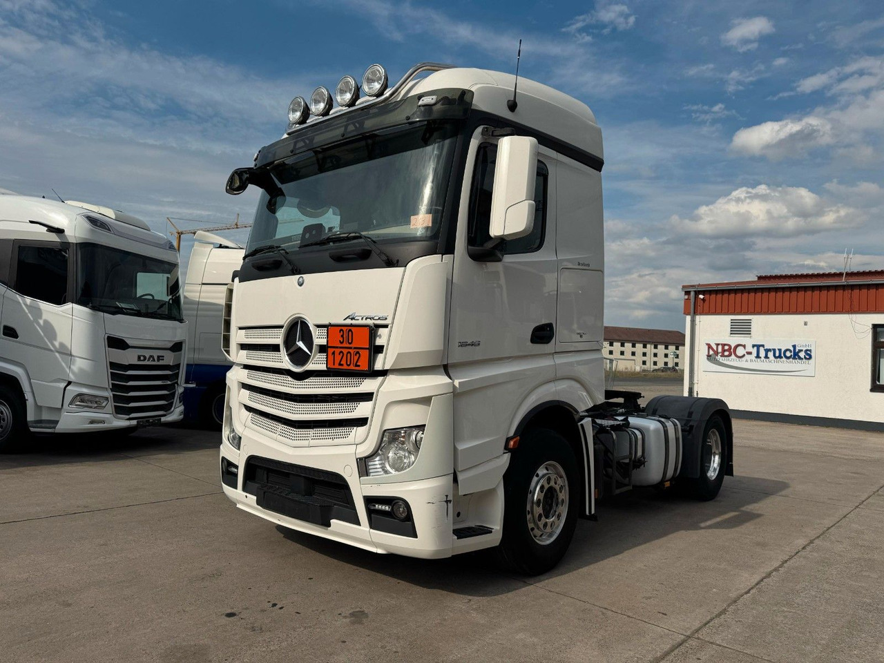 Mercedes-Benz ACTROS 1846 * RETARDER + 2X TANK * ALCOA * KIPPH - Vilkikas: foto 1 Mercedes-Benz ACTROS 1846 * RETARDER + 2X TANK * ALCOA * KIPPH - Vilkikas: foto 1