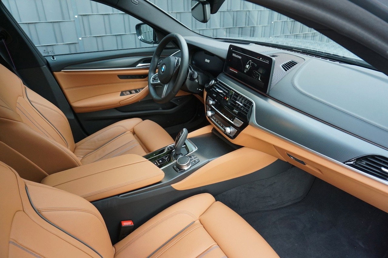 BMW 530 xDrive Touríng - Universalas: foto 4 BMW 530 xDrive Touríng - Universalas: foto 4