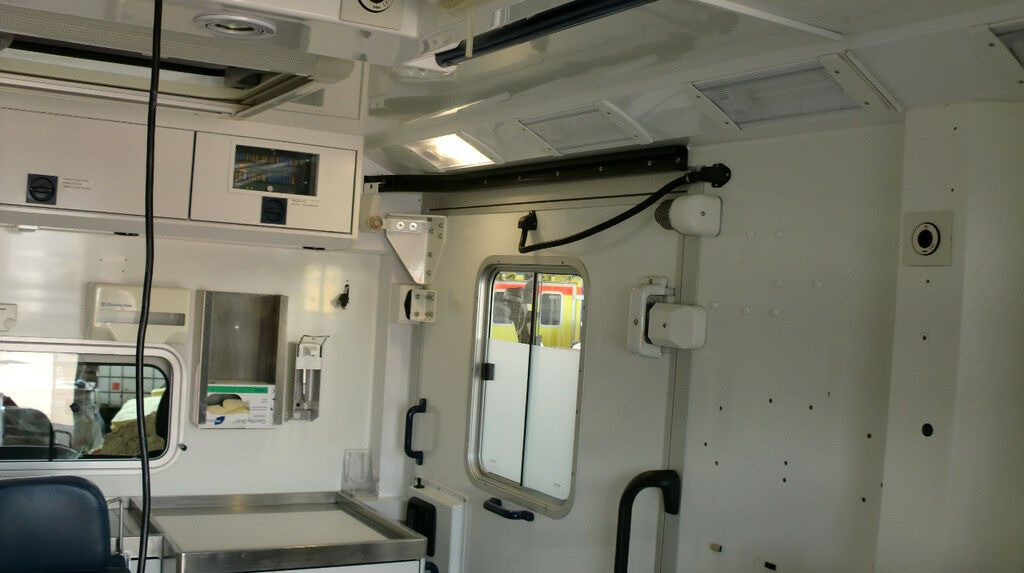 Mercedes-Benz Sprinter 516 CDI 4x4 WAS Koffer // Garantie // Mercedes-Benz Sprinter 516 CDI 4x4 WAS Koffer // Garantie // - Greitosios pagalbos automobilis: foto 4 Mercedes-Benz Sprinter 516 CDI 4x4 WAS Koffer // Garantie // Mercedes-Benz Sprinter 516 CDI 4x4 WAS Koffer // Garantie // - Greitosios pagalbos automobilis: foto 4