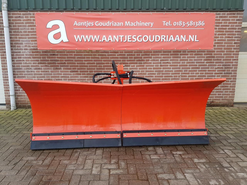 Boxer agri PU 2600 - Sniego peilis: foto 1 Boxer agri PU 2600 - Sniego peilis: foto 1