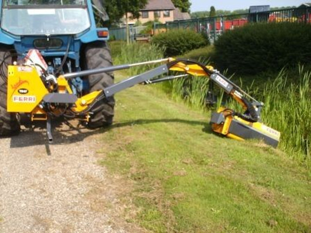 Ferri arm-klepelmaaiers - Vejapjovė: foto 1 Ferri arm-klepelmaaiers - Vejapjovė: foto 1