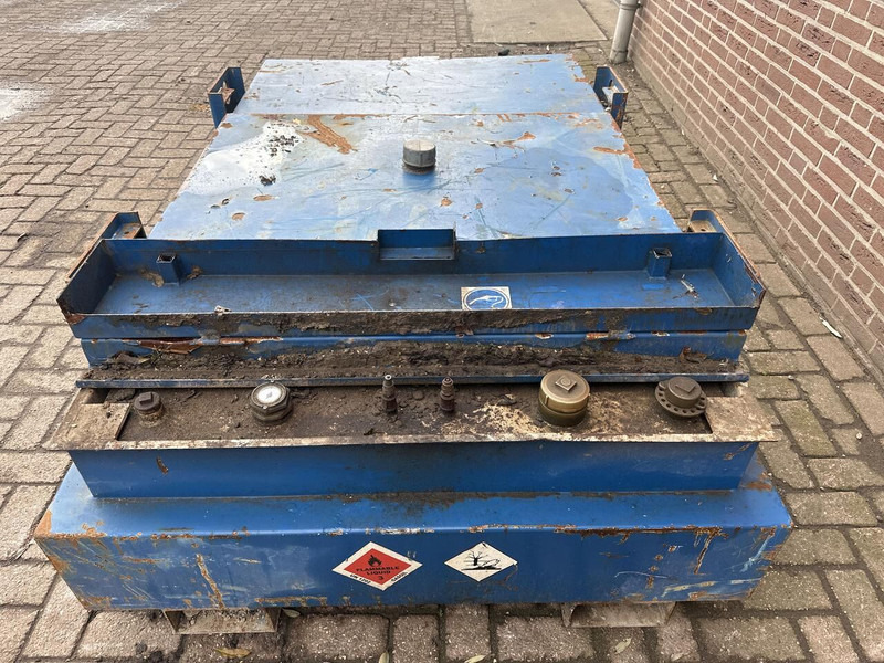 IBC tank - Autocisterna: foto 4 IBC tank - Autocisterna: foto 4