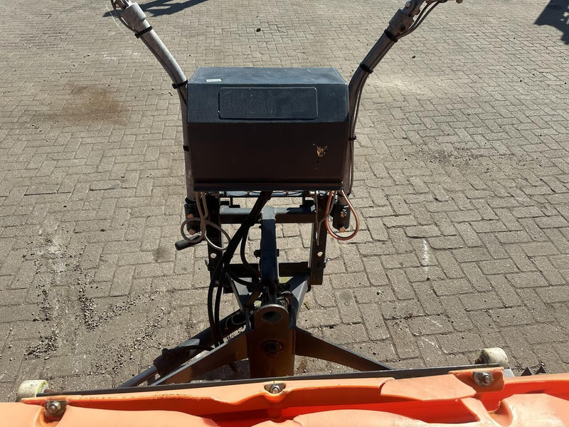 NIDO - Sniego peilis: foto 5 NIDO - Sniego peilis: foto 5