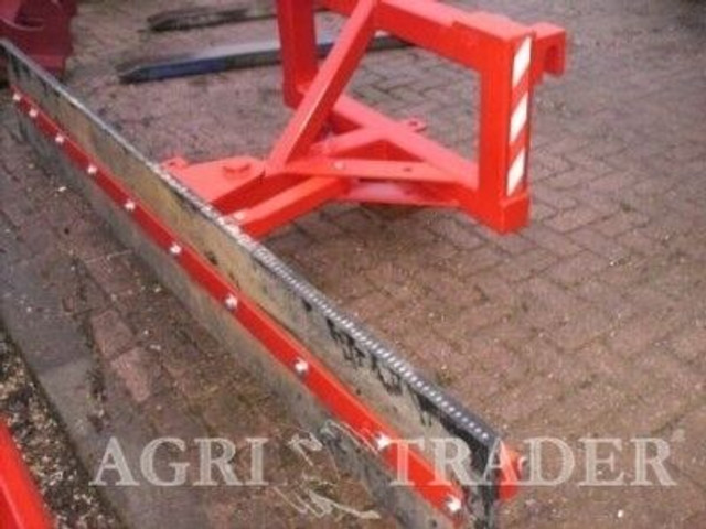 Sneeuwschuif voor verreikers - Sniego peilis: foto 1 Sneeuwschuif voor verreikers - Sniego peilis: foto 1