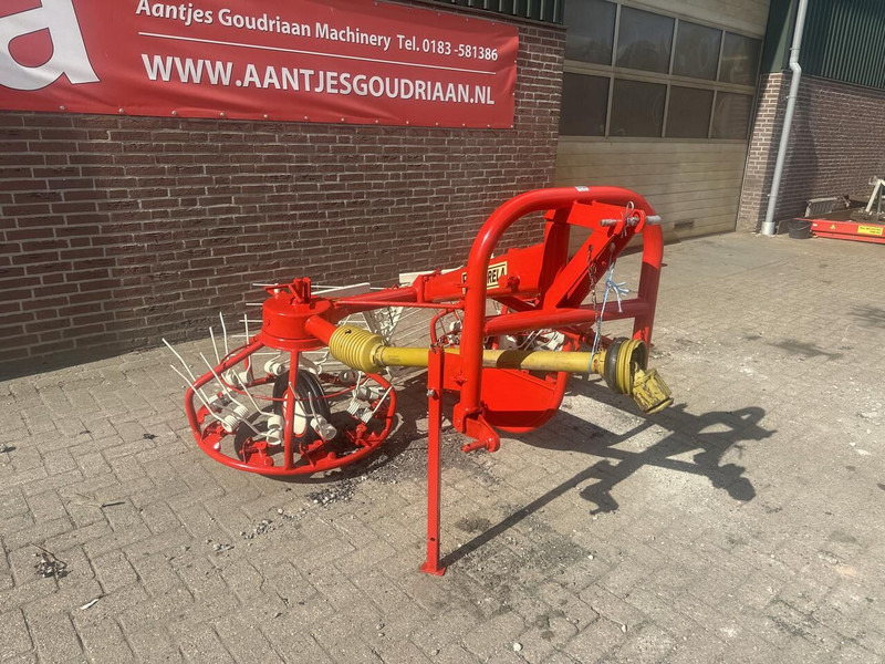 Strela hooischudder - Gebruikt - Šieno grėblys/ Vartytuvas: foto 2 Strela hooischudder - Gebruikt - Šieno grėblys/ Vartytuvas: foto 2