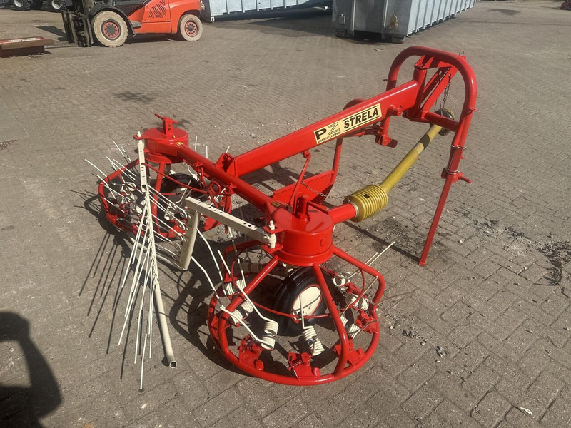 Strela hooischudder - Gebruikt - Šieno grėblys/ Vartytuvas: foto 3 Strela hooischudder - Gebruikt - Šieno grėblys/ Vartytuvas: foto 3