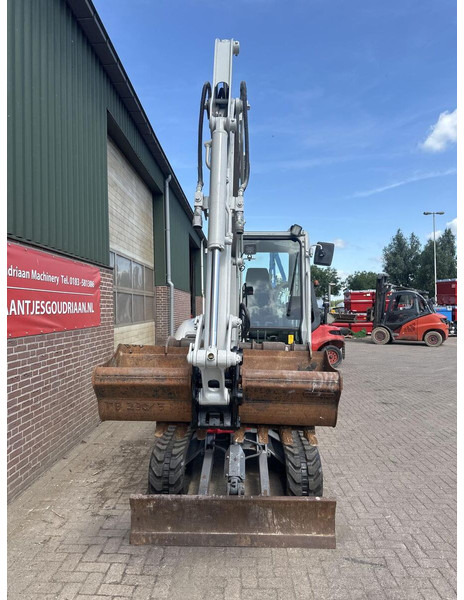 Takeuchi Kraan TB230 - Gebruikt - Mini ekskavatorius: foto 4 Takeuchi Kraan TB230 - Gebruikt - Mini ekskavatorius: foto 4