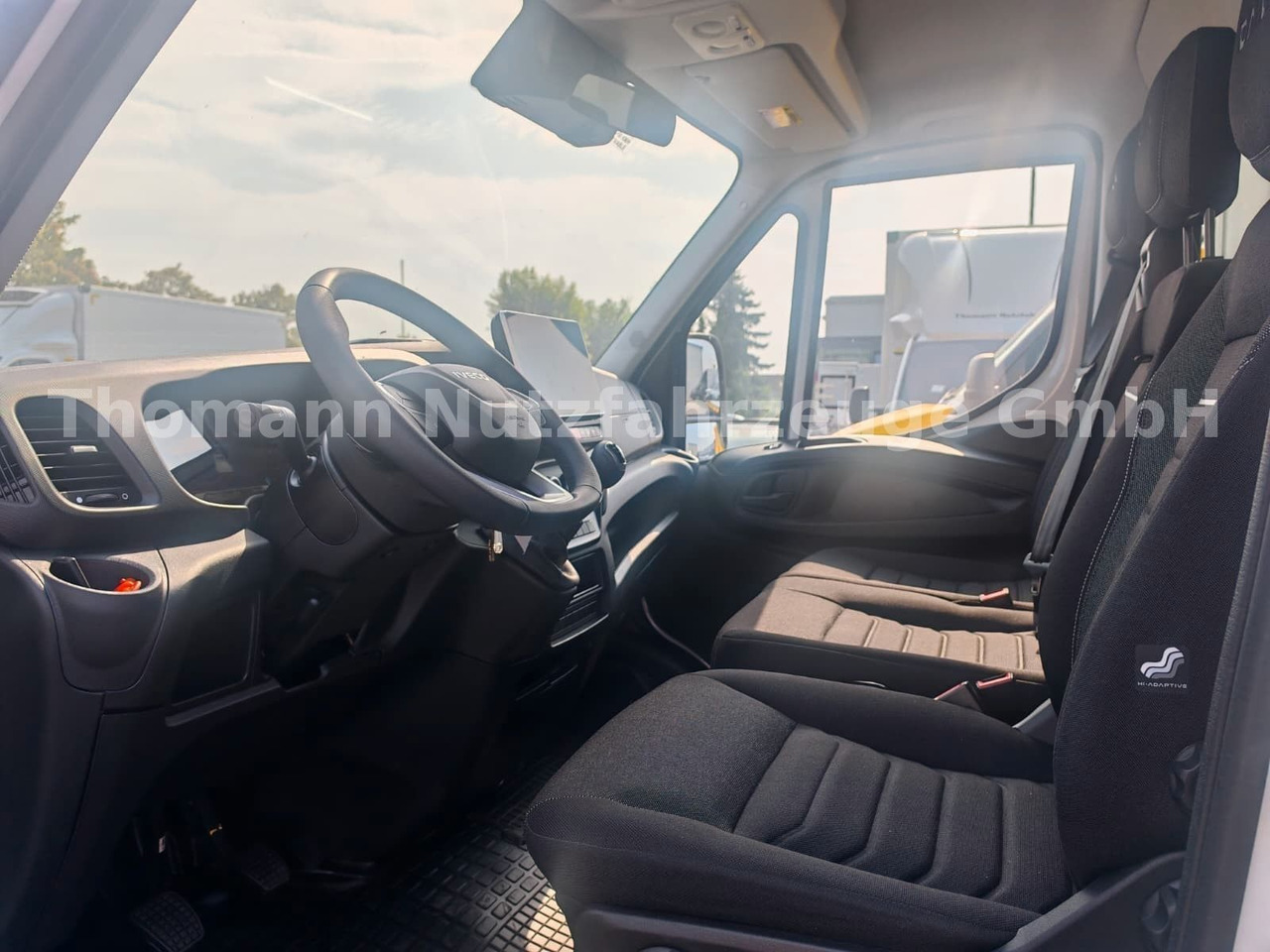 Iveco Daily 35S18 Koffer + LBW Navi/ACC Tempomat - Furgonas su krovinių dėže: foto 4 Iveco Daily 35S18 Koffer + LBW Navi/ACC Tempomat - Furgonas su krovinių dėže: foto 4