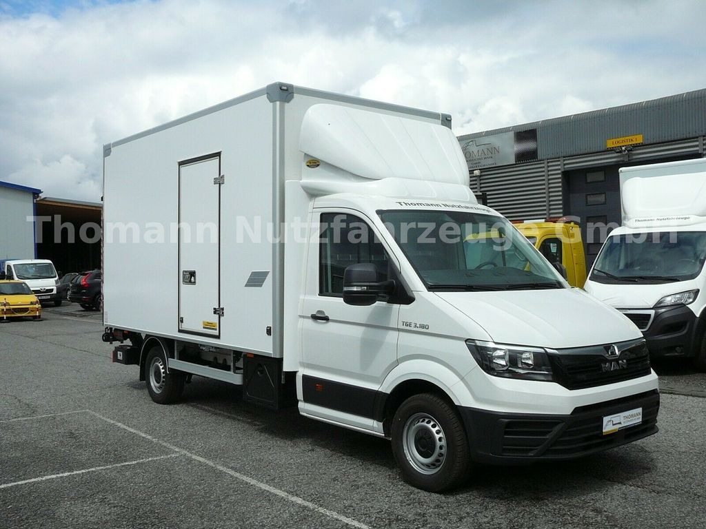 MAN TGE 3.180 Koffer Ladebordwand - Furgonas su krovinių dėže: foto 1 MAN TGE 3.180 Koffer Ladebordwand - Furgonas su krovinių dėže: foto 1