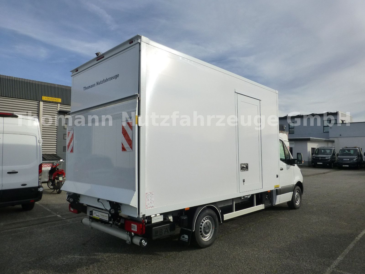 Mercedes-Benz Sprinter 317 CDI Koffer Ultralight LBW Neuheit! - Furgonas su krovinių dėže: foto 4 Mercedes-Benz Sprinter 317 CDI Koffer Ultralight LBW Neuheit! - Furgonas su krovinių dėže: foto 4
