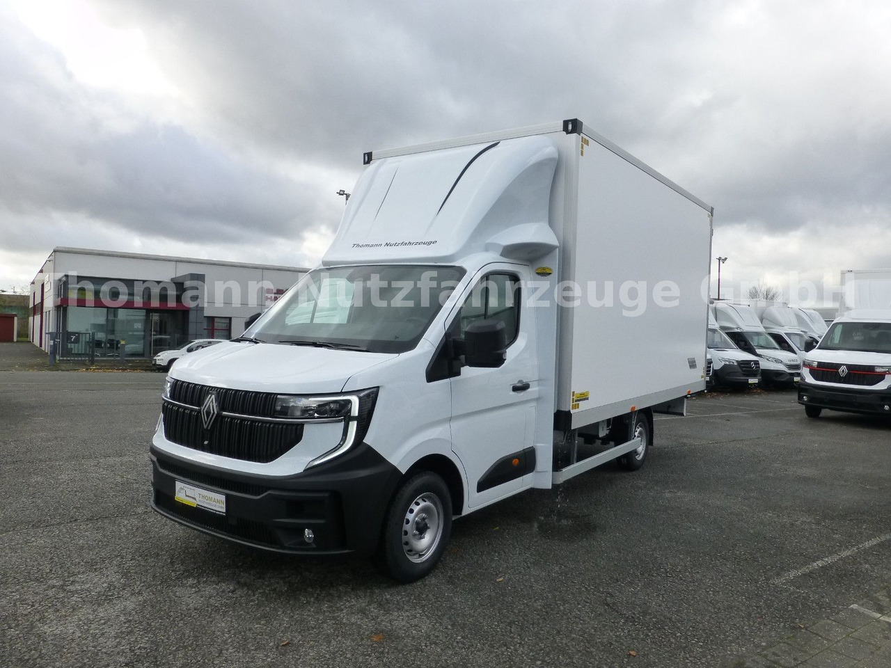 Renault NEW Master 2025 Koffer Türen Möbelkoffer - Furgonas su krovinių dėže: foto 2 Renault NEW Master 2025 Koffer Türen Möbelkoffer - Furgonas su krovinių dėže: foto 2