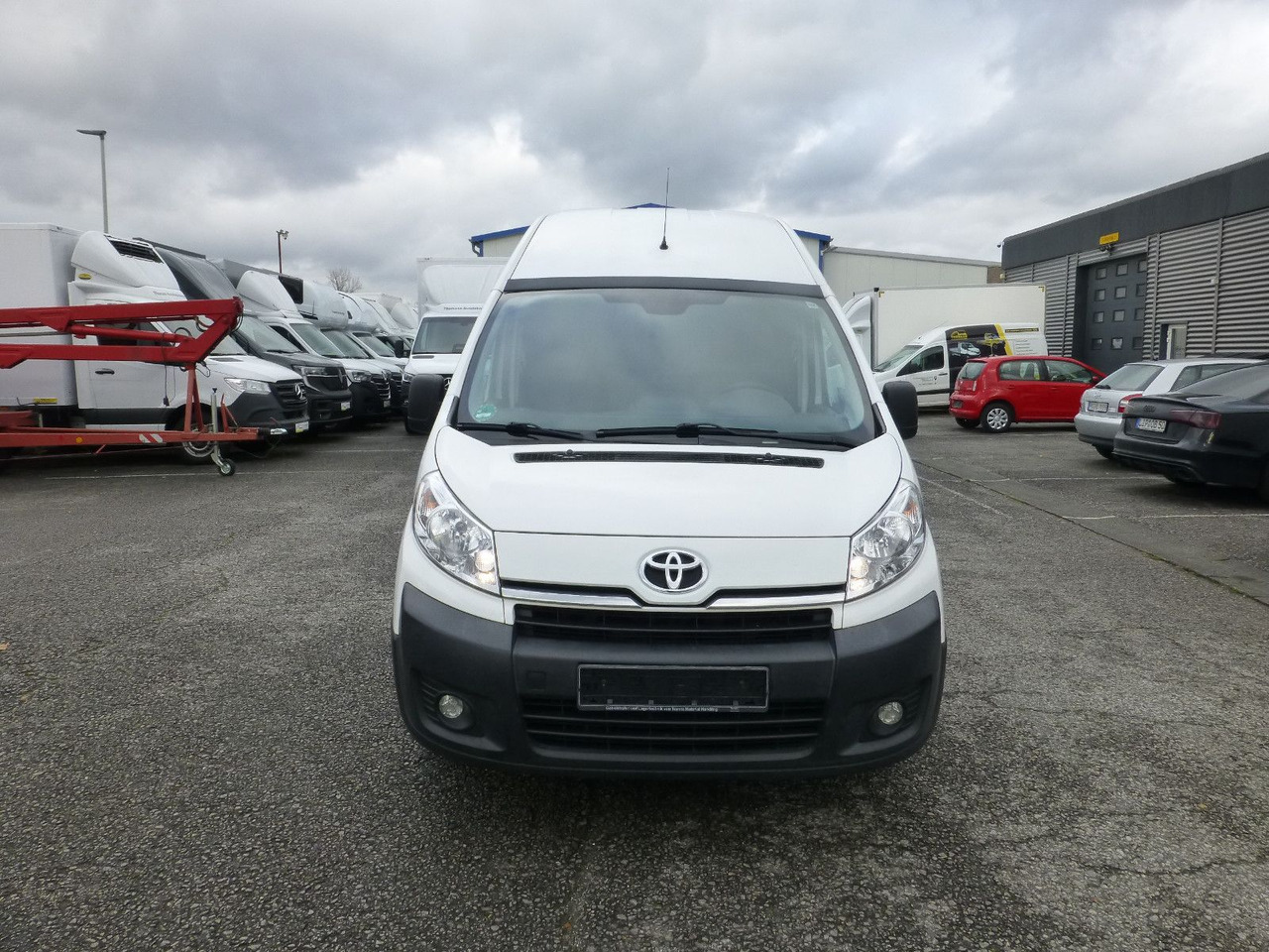Toyota PROACE 2.0d L2H2 Klima Standheizung - Mažas furgonas: foto 3 Toyota PROACE 2.0d L2H2 Klima Standheizung - Mažas furgonas: foto 3