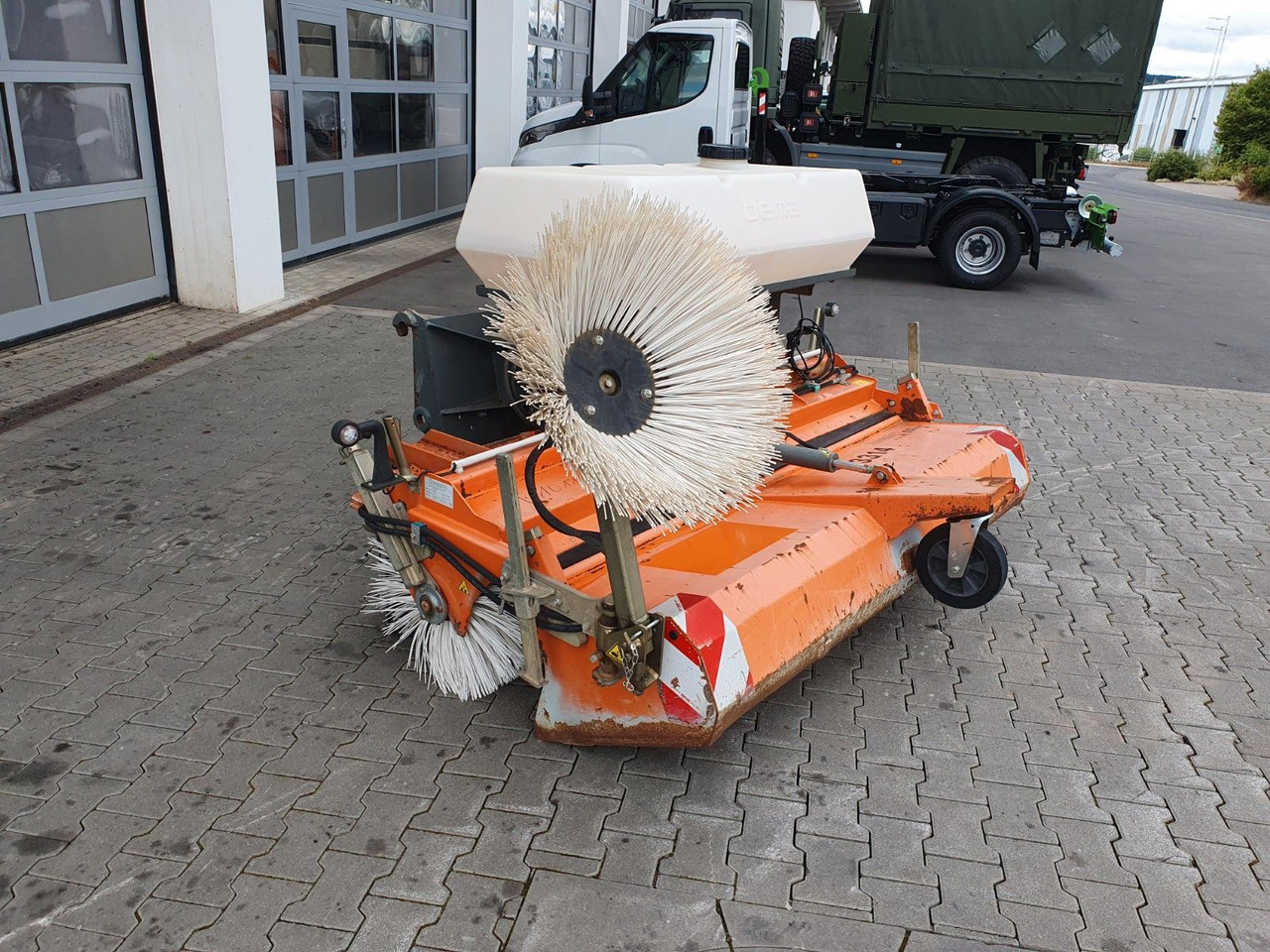 Bema 25 Dual Kehrmaschine / 2.050 mm / 2020 - Rotacinė šluota: foto 4 Bema 25 Dual Kehrmaschine / 2.050 mm / 2020 - Rotacinė šluota: foto 4