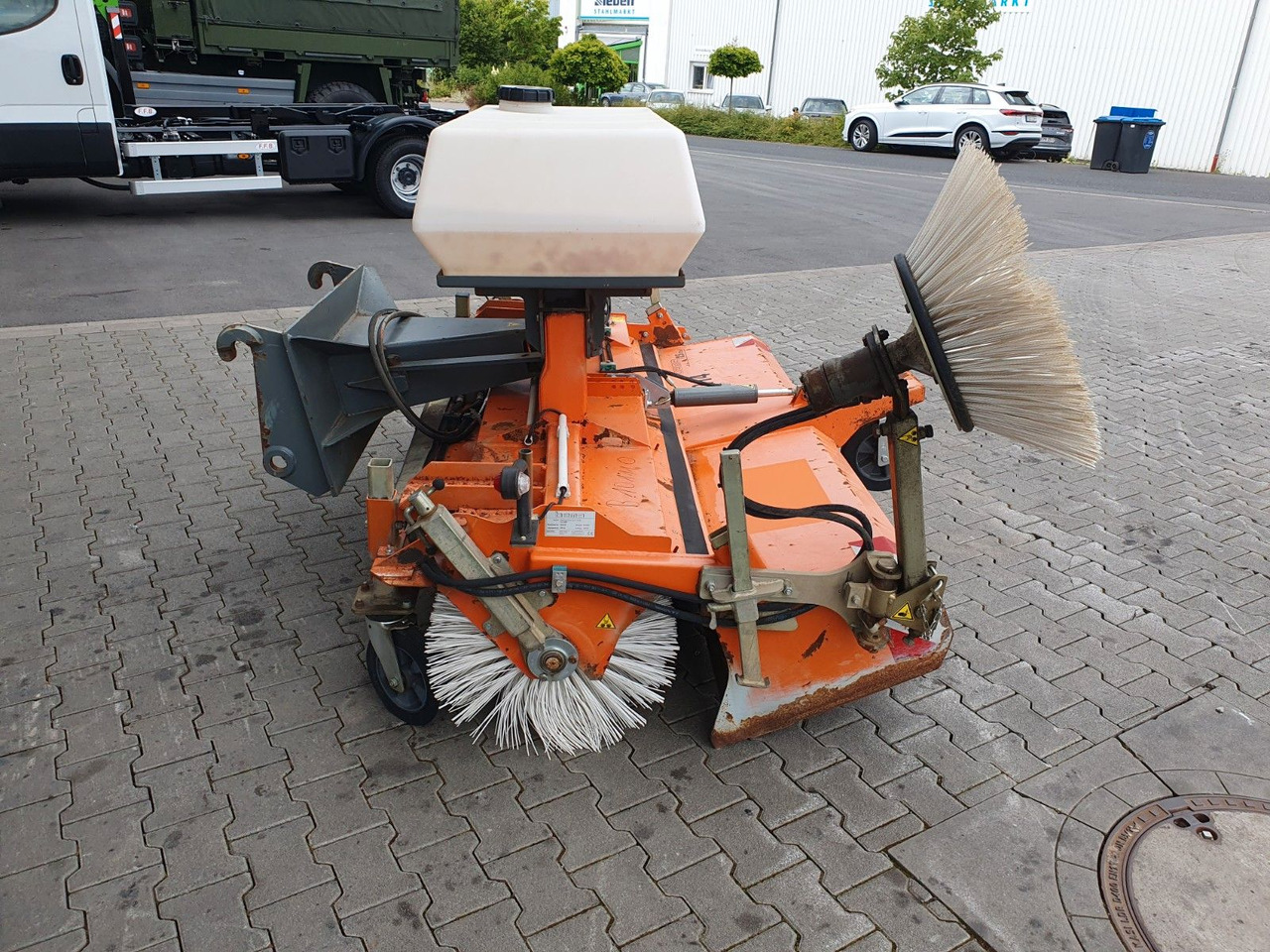 Bema 25 Dual Kehrmaschine / 2.050 mm / 2020 - Rotacinė šluota: foto 5 Bema 25 Dual Kehrmaschine / 2.050 mm / 2020 - Rotacinė šluota: foto 5